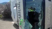 Karabük yolunda hurda yüklü tır devrildi
