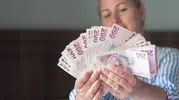Milyonları ilgilendiren düzenleme: Emeklilikle o kural değişti!