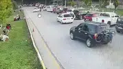 Pelitözü Gölpark yolunda maddi hasarlı kaza