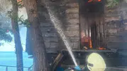 Ordu’da bir kafenin eklentisi alevlere teslim oldu