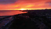Sağanak sonrası İstanbul gökyüzü renk cümbüşüne döndü