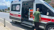 Alanya'da motosiklet yola savruldu
