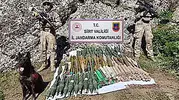 Jandarma 8 ilde geniş çaplı operasyon yaptı