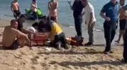 Darıca sahilinde iki kardeş denizde boğulma tehlikesi yaşadı