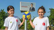 Osmangazi’de bin 300 çocuk voleybol şenliğinde buluştu