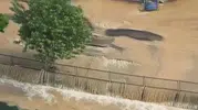 Adana'da patlayan ana su borusu trafiği felç etti