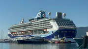 Dev kruvaziyer binlerce turisti Marmaris sahillerine taşıdı