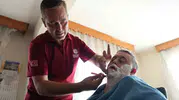 Denizli'de yaşlı ve hastaların imdadına belediye ekipleri yetişiyor
