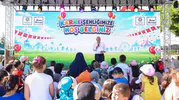 Meramlı çocuklar yaz tatiline dev şenlikle merhaba dedi