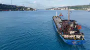 Saldırıya uğrayan Türk kargo gemisi İstanbul Boğazı'ndan geçti