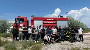 Alacalı itfaiyecilerden üniversiteli gençlere yangınla mücadele dersi
