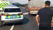 Tarsus otoyolunda motosikletli kurye tırla çarpıştı
