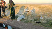 Karaman'da tarım işçisi aileyi taşıyan araç kanala uçtu