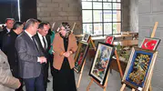 Karslı mahkumların el emeği göz nuru eserleri sergileniyor