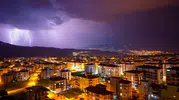 Karabük semaları gece yarısı ışık gösterisine sahne oldu