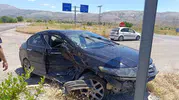 Malatya yolunda iki otomobil kavşakta çarpıştı