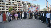 Antakya’da lise mezuniyetinde diplomalar havaya kalktı