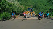 Fatsa'da heyelanla kapanan ulaşım hattı betonla sağlamlaştırıldı
