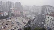 Kayseri'de aniden bastıran dolu sürücüleri ve yayaları hazırlıksız yakaladı