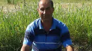 Van'da akşam karanlığında yolda yürüyen babaya ve oğluna otomobil çarptı