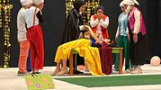 Hınıs’ta lise öğrencileri minikleri masal dünyasında buluşturdu