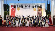 MTK Koleji öğrencileri karne ve mezuniyet coşkusunu paylaştı