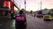 İstanbul sokaklarında gece yarısı geniş çaplı güvenlik taraması