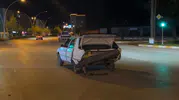 Çorum trafiğinde korkutan kaza Sürücü otomobilini bırakıp izini kaybettirdi