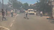 Silivri'de yangın yerine giden itfaiyeye kürekli saldırı