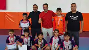 Sivaslı küçük futsalcılar kupalarına kavuştu