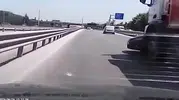 Kocaeli D-100 karayolunda kamyon dehşeti kamerada