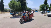 Manisalılar yeni mezarlık projesini traktörlerle protesto etti