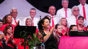Aliağa’da Emel Taşçıoğlu ile türkü dolu bir gece