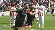 Karşıyaka iç transferde düğmeye basıyor