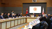 Meclis'te şiddet gündemli toplantı protesto ile bölündü