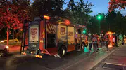 Bakırköy'de kontrolden çıkan lüks otomobil yan yattı