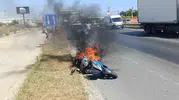 Antalya yolunda yanan motosiklete kimse durmadı