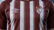 Elazığspor gol kralı Kemal Rüzgar ile el sıkıştı