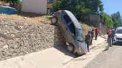 Adıyaman Gölbaşı'nda otomobil kazası iki kişiyi hastanelik etti