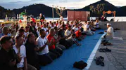 Marmaris sahili milli maç için sabahın ilk ışıklarıyla doldu