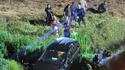 Elazığ’da köprüden dereye uçan cipte 3 kişi yaralandı