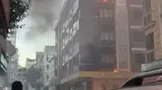 Esenler'de gece yarısı korkutan apartman yangını