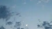 Ankara semalarında Türk bayrağını andıran ay ve yıldız buluşması