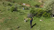 Sivaslı gençlerden meradaki çobanlara teknolojik bayram sürprizi