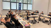 Minikler Ege Üniversitesi’nde dünya sorunlarını İngilizce tartıştı