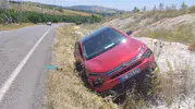 Adıyaman Besni yolunda otomobil şarampole uçtu