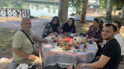 Adana sıcağında nehir kenarı mesaisi