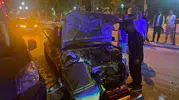 Karaman’da gece yarısı dehşeti Pikap park halindeki araçlara daldı