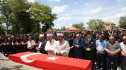 Görevi başında hayatını kaybeden itfaiyeci son yolculuğuna uğurlandı