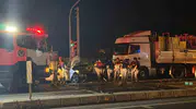 Aliağa'da tır dehşeti Işıkta bekleyen araçlara daldı